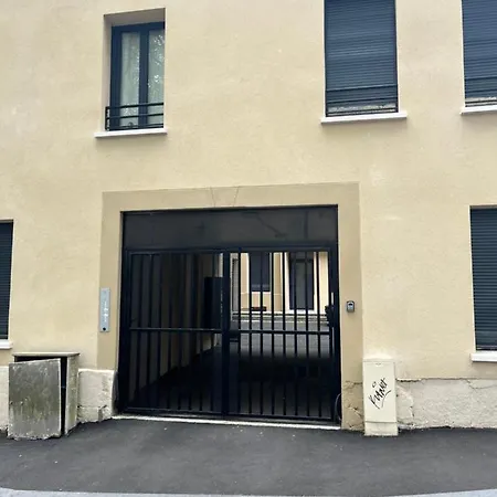 Verdun Superbe Proche Du Chu *