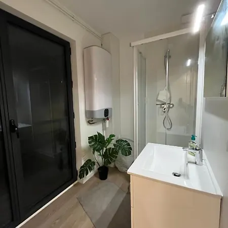 Verdun Superbe Proche Du Chu 아파트 *