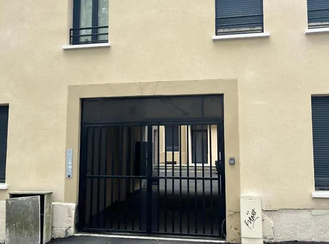 Verdun Superbe Proche Du Chu *